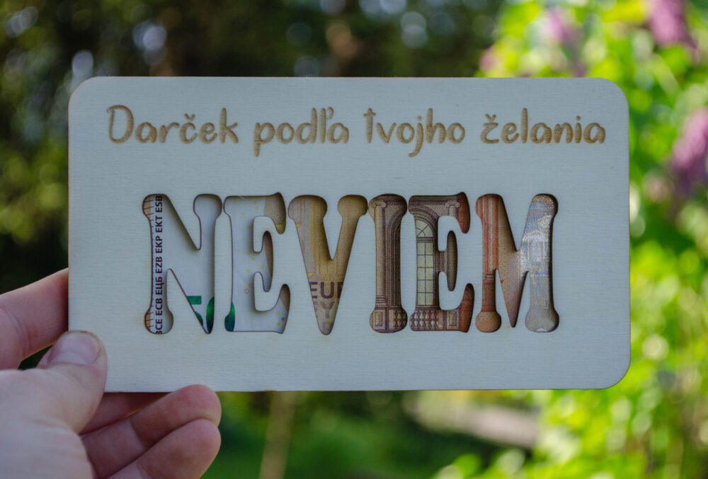 Drevené obálky na peniaze