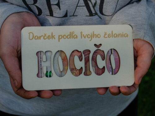 Drevená obálka na peniaze „HOCIČO“