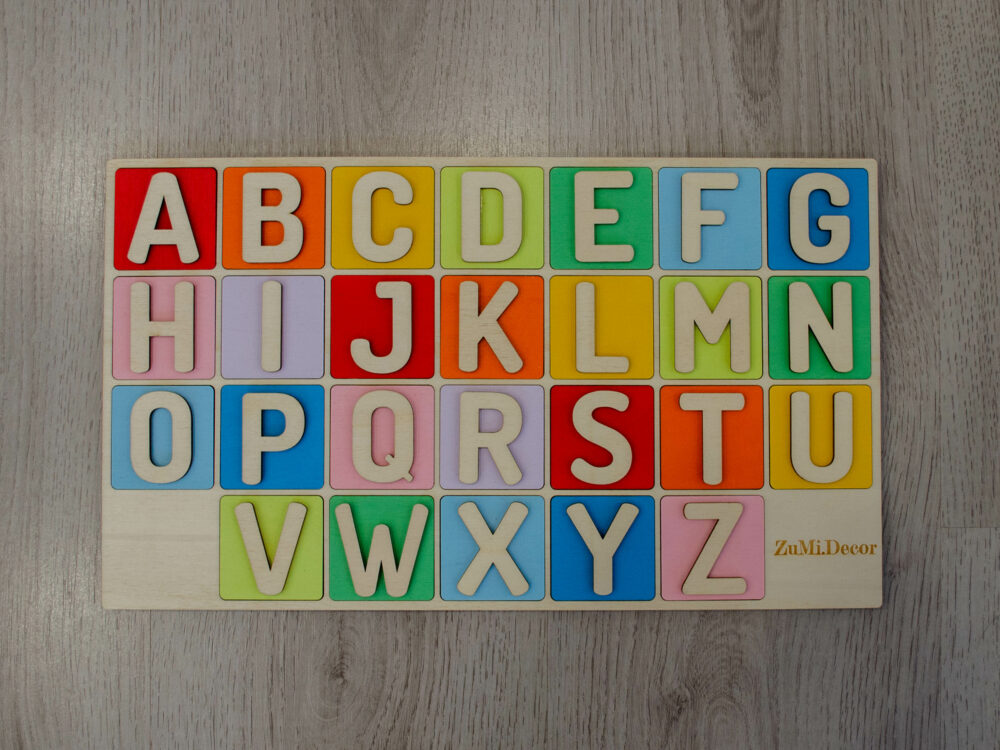 Montessori drevená vkladacia abeceda